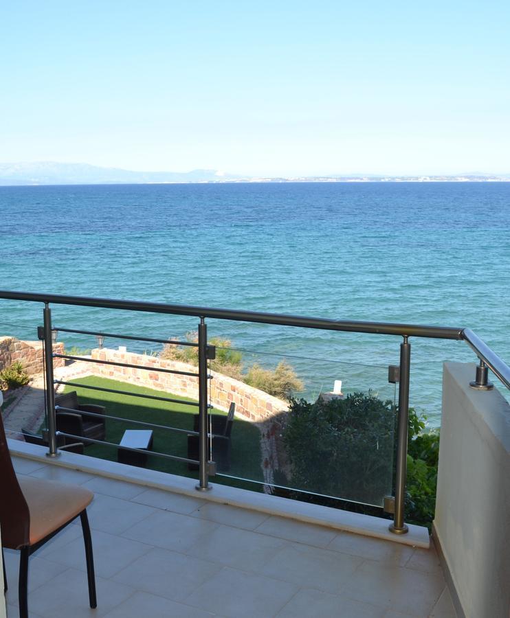 Noufaro Studios Karfas Luaran gambar