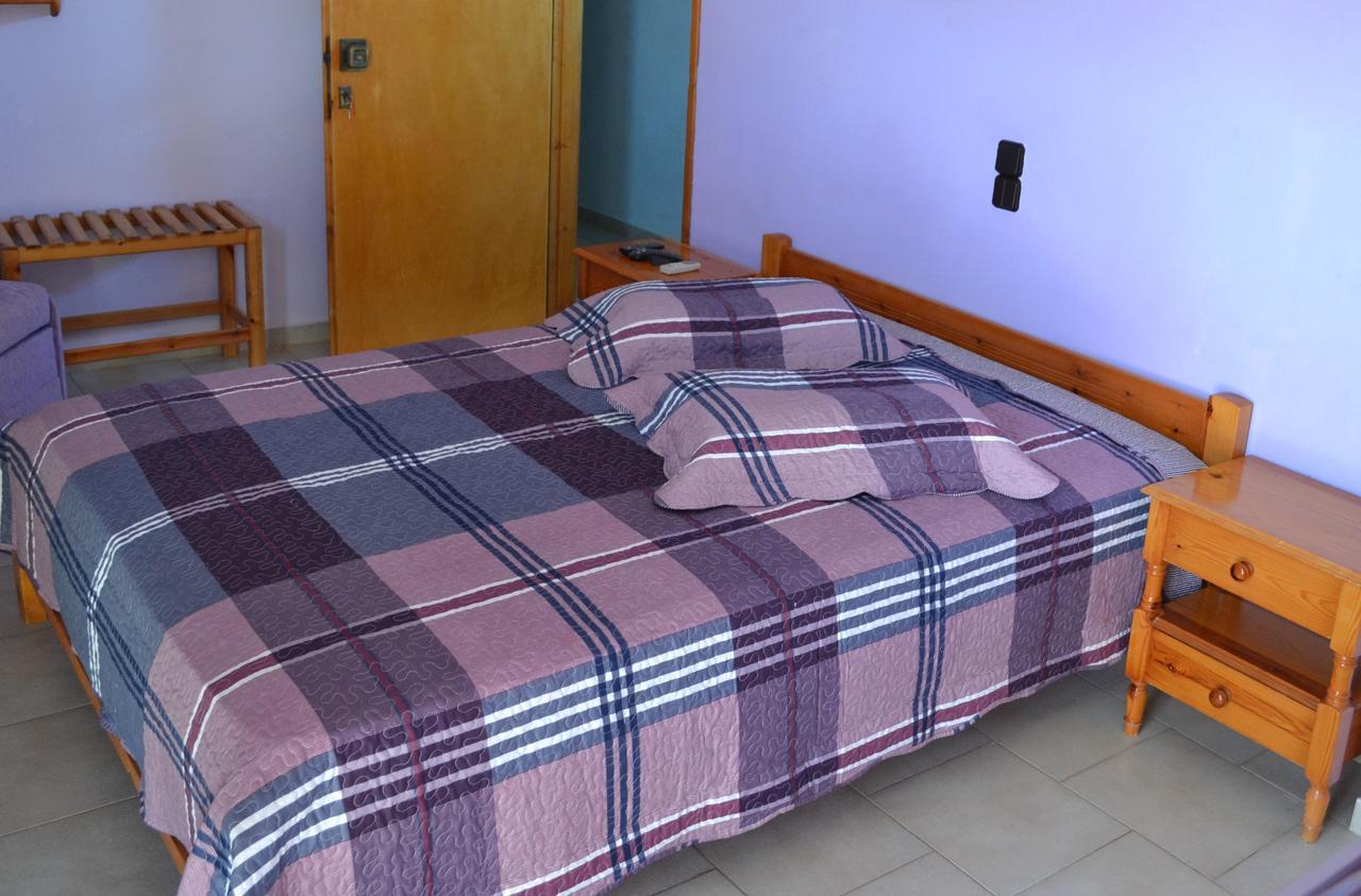 Noufaro Studios Karfas Luaran gambar